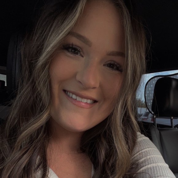 Meet your Posher, Abby - Picture 1 of 1